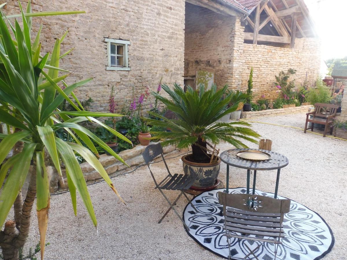 Chambre D'Hotes Des 3 Ifs Vernot Exteriér fotografie